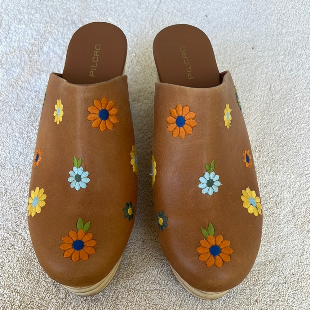 Pilcro Brown embroidered Floral Mules size 8